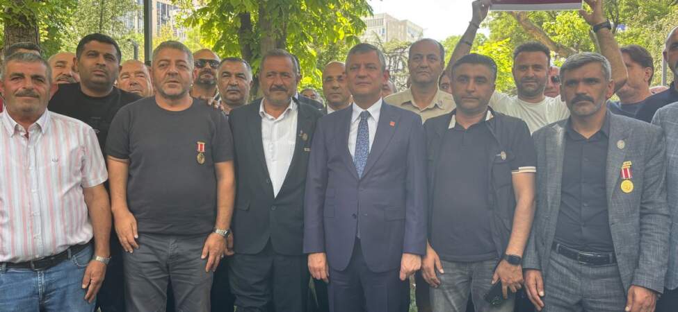 Özgür Özel’den şehit ailesi ve gazilere destek
