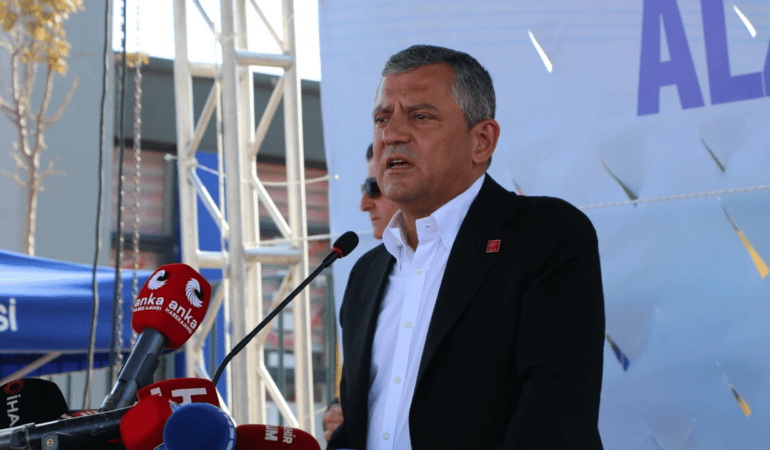 Özgür Özel Eskişehir’den Seslendi: ‘Bu Millet Seçeneksiz Değil’
