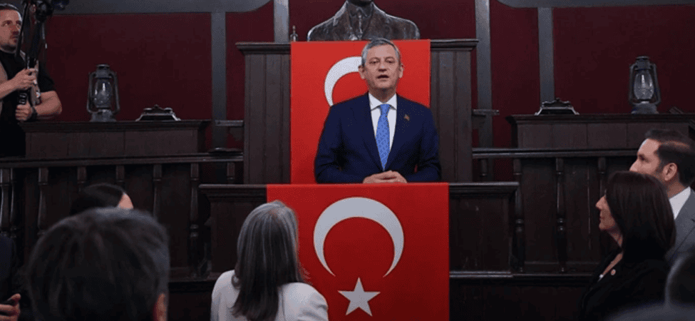 Özgür Özel’den Flaş Açıklama: ‘Yarın Anıtkabir’deyiz, Salı Günü Tüm İşlemler Bitecek’