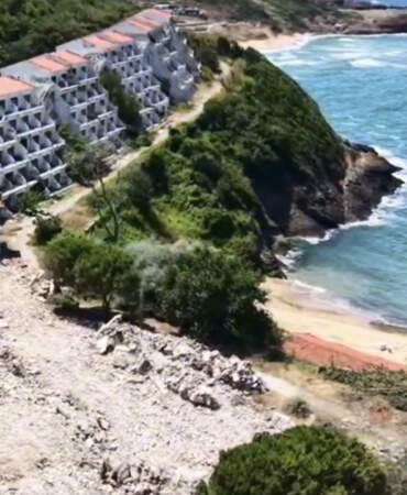 Riva’da Talan Edilen 186 Odalı Otelde 9 Yıl Sonra Yıkım Başladı: Milli Takım Kampı Tarihe Karışıyor