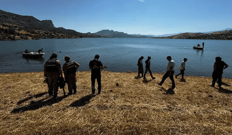 Şanlıurfa’da Kahreden Olay: Tatile Gelen 2 Kız Kardeş Gölette Boğuldu