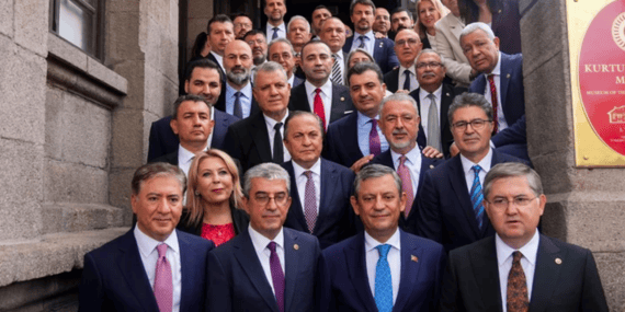 Kulisler Bu İddiayla Çalkalanıyor: YENİ Parti’den 10 Vekil İstifa Edebilir