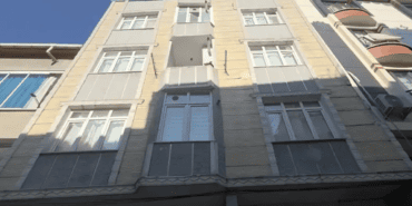 Sultangazi’de Çökme Alarmı: 3 Katlı Bina Tahliye Edildi