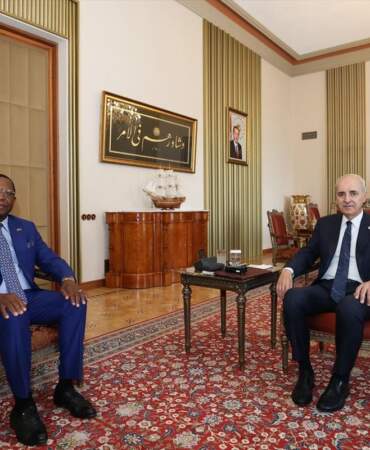 TBMM Başkanı Kurtulmuş, Kamerun Büyükelçisini Kabul Etti