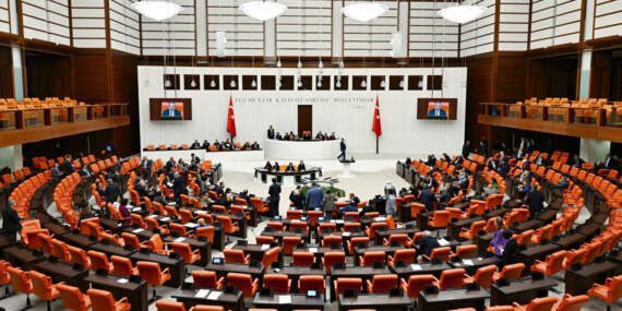 TBMM’de Kritik Hafta: ‘Çerçeve Yasa’ ve ‘Öğrenci Affı’ Görüşülecek