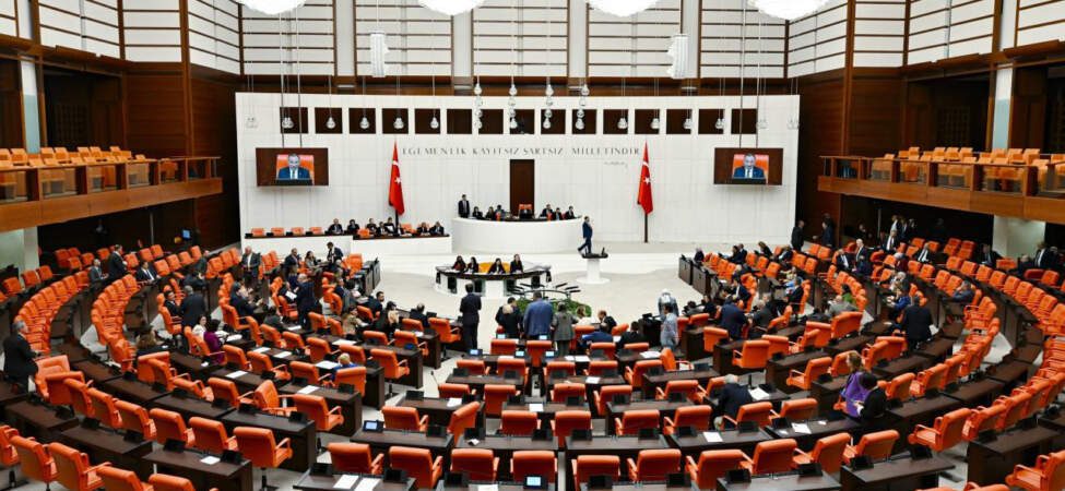TBMM’de Kritik Hafta: ‘Çerçeve Yasa’ ve ‘Öğrenci Affı’ Görüşülecek