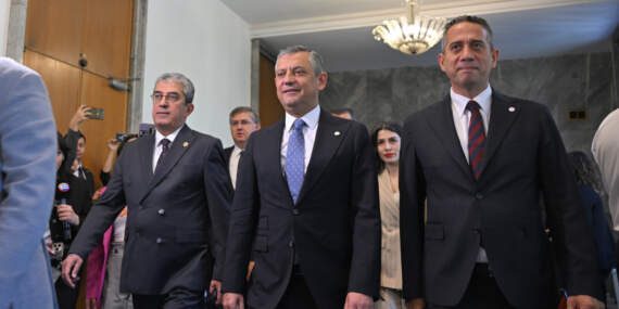YENİ Parti’nin Meclis Başkanvekili ve Grup Yönetimi Belli Oldu