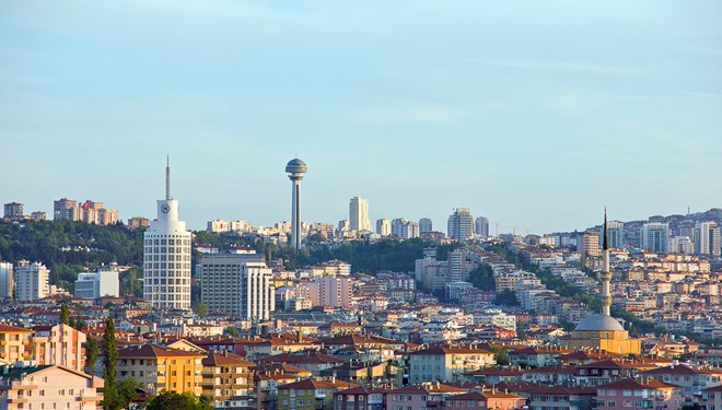 Ankara’da kıyafetlerini çıkarttıkları genç kızı darbeden kişiler gözaltına alındı