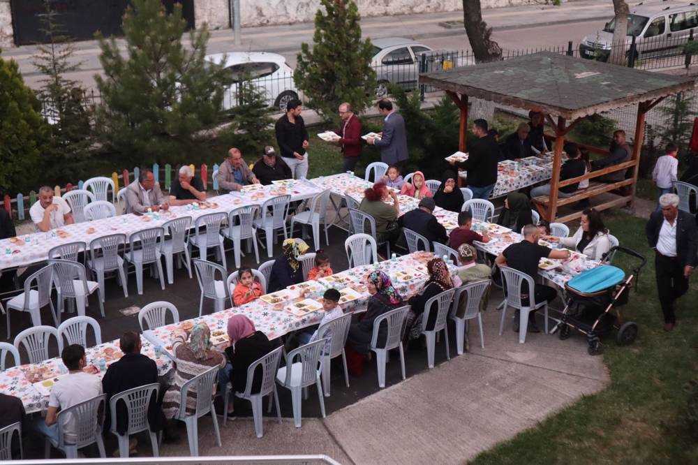 Haymanalılar Derneği Iftar Programı Düzenledi