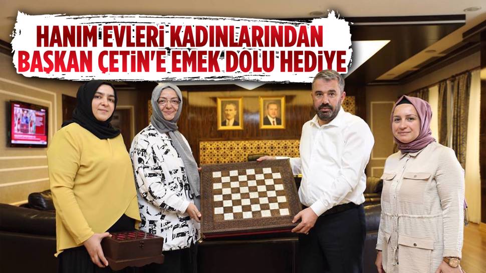 Kursiyerlerden Ertuğrul Başkana Anlamlı Hediye