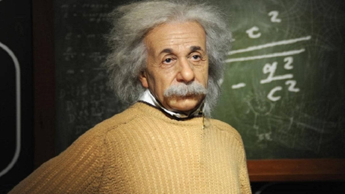 El yazınız kötüyse içinizde bir Einstein barınıyor! Bu tuhaf hareketleri yapıyorsanız çevrenizdekilerden daha zekisiniz