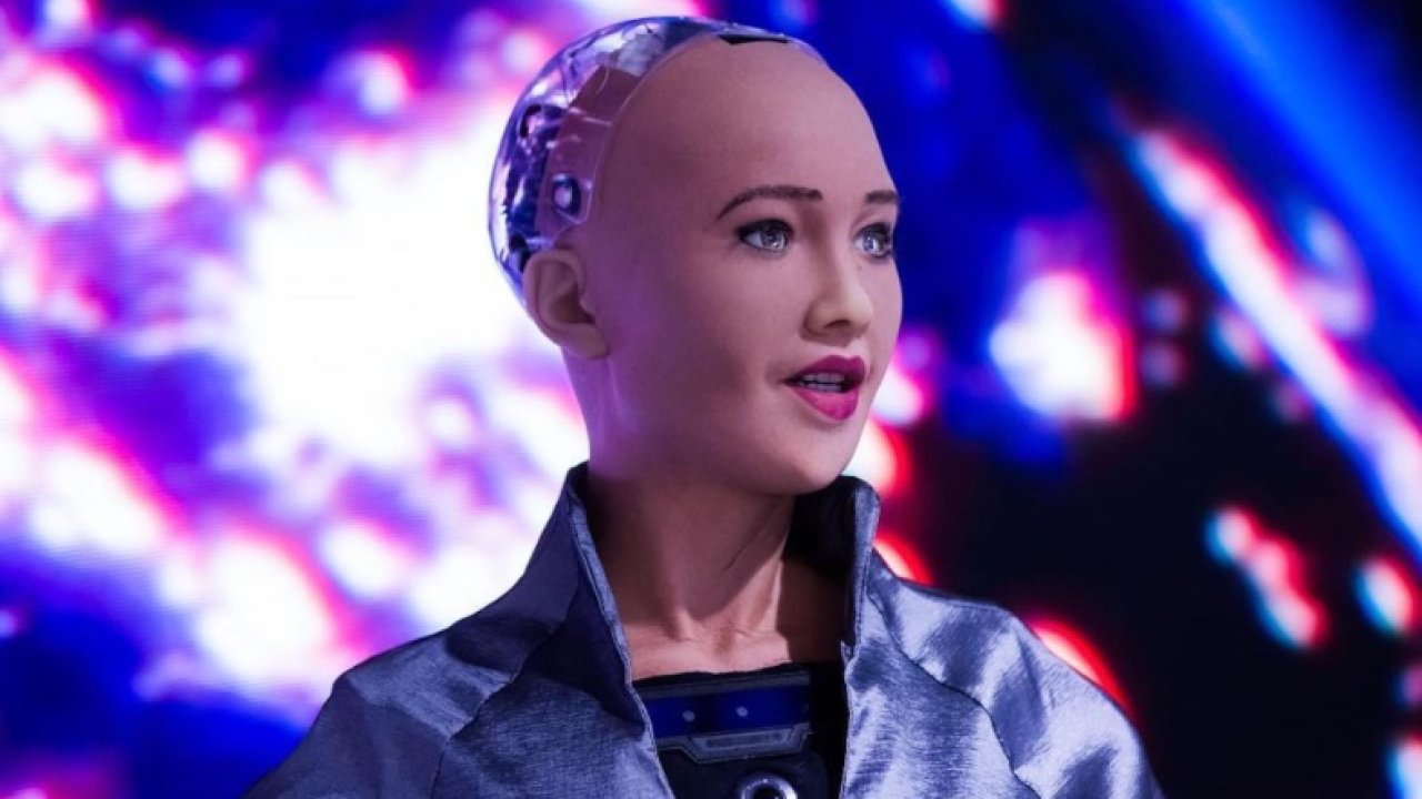 Mevzular Açık Mikrofon’a bu kez Robot Sophia geliyor