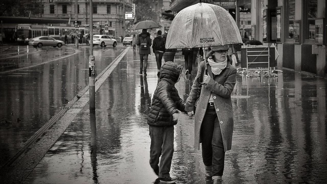 Bir yanımız yanıyor bir yanımız donuyor! Bu 9 ilde yaşayanlar şemsiyesiz sakın çıkmasın