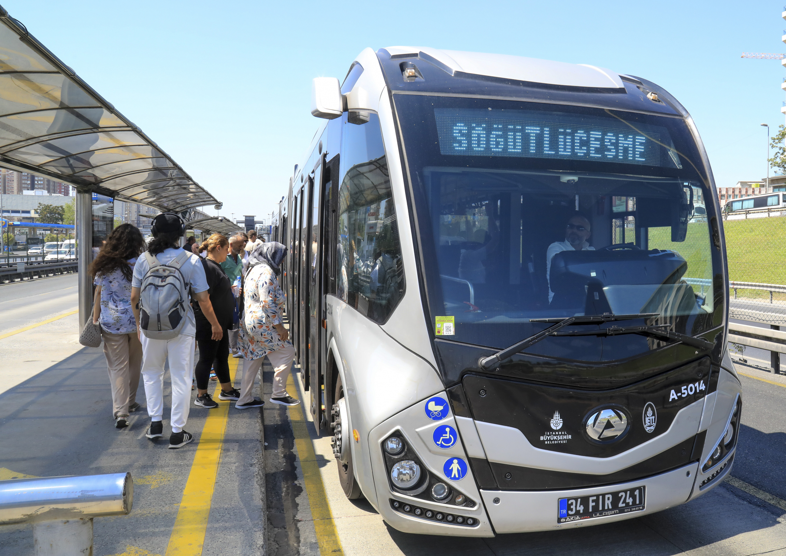 Dün hizmete başladı: İstanbul’da toplu taşıma kullanan vatandaşlara duyuruldu! Öyle özellikleri var ki…