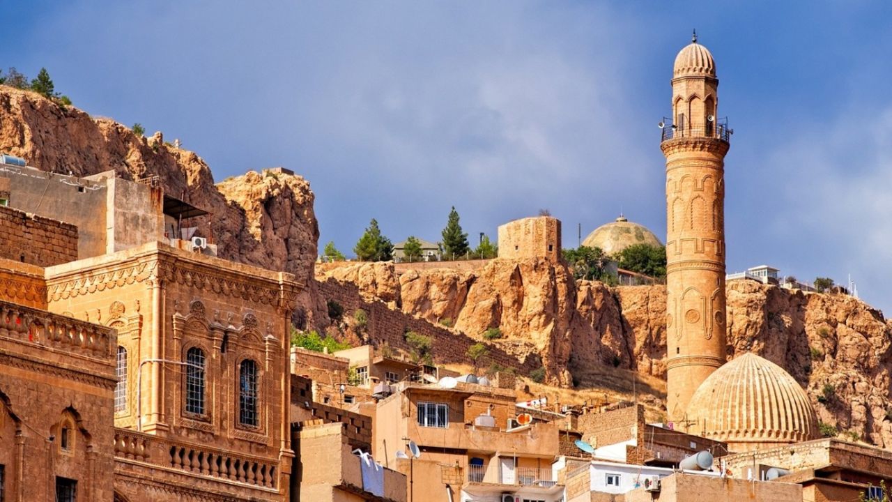 Mardin’de aile kavgası köye girişi çıkışı kapattırdı