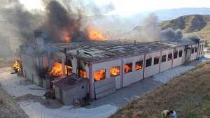 Kastamonu’da kapı fabrikasında yangın