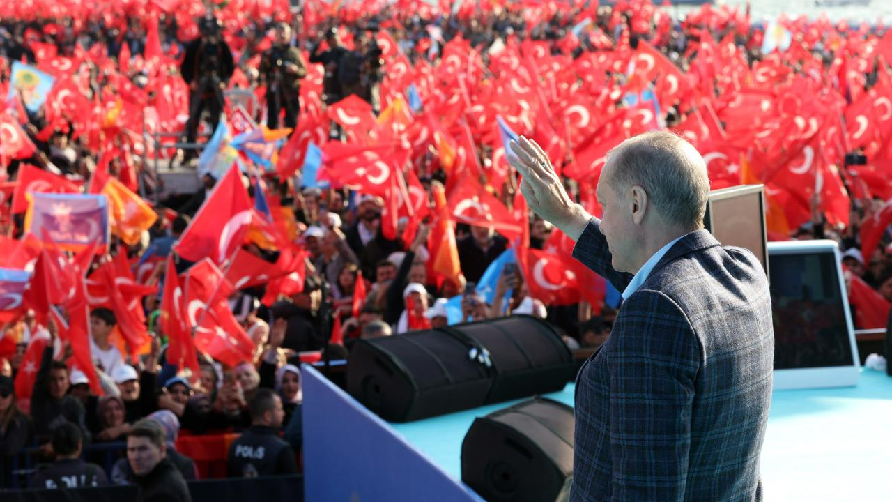 Milliyet yazarı 5 isim sıraladı: Erdoğan ‘aşkım’ dediği şehri kime emanet edecek?