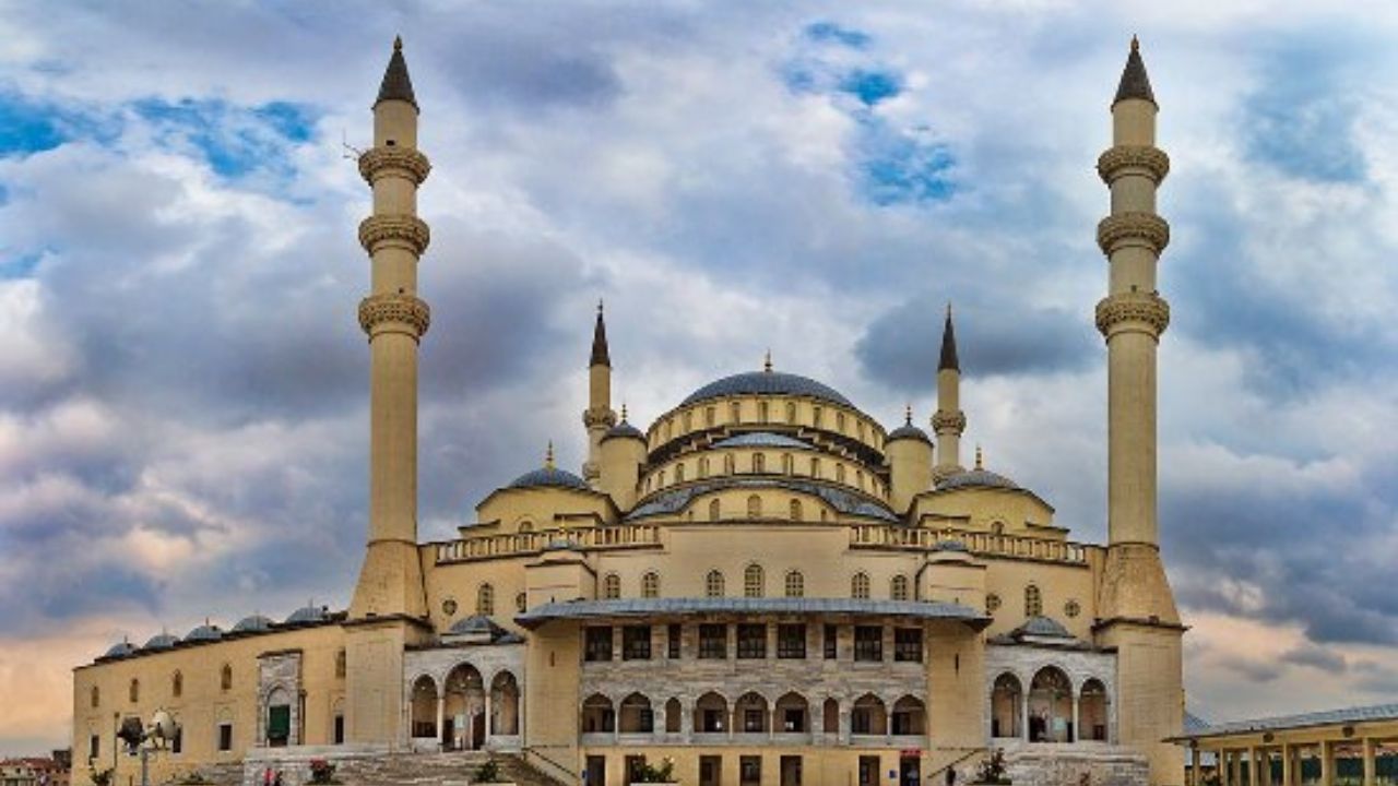 Ankara’da 3 bin 100’den fazla camii var! Peki Ankara’da en çok camii hangi ilçede?