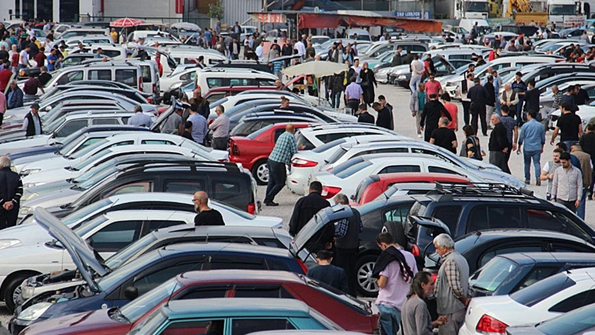 İkinci el araçlara peş peşe kısıtlama! Satıcı devlet kıskacında, cezası büyük