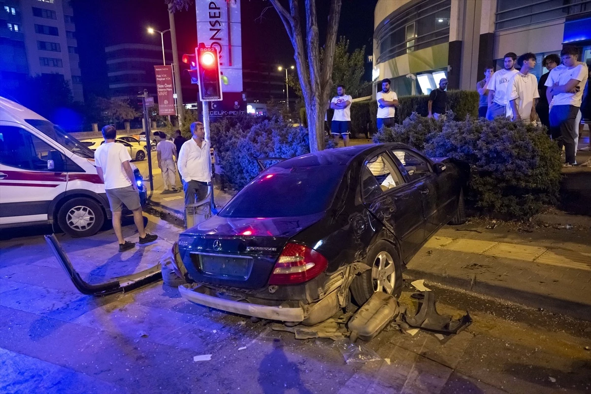 Ankara’da trafik kazasında 5 kişi yaralandı