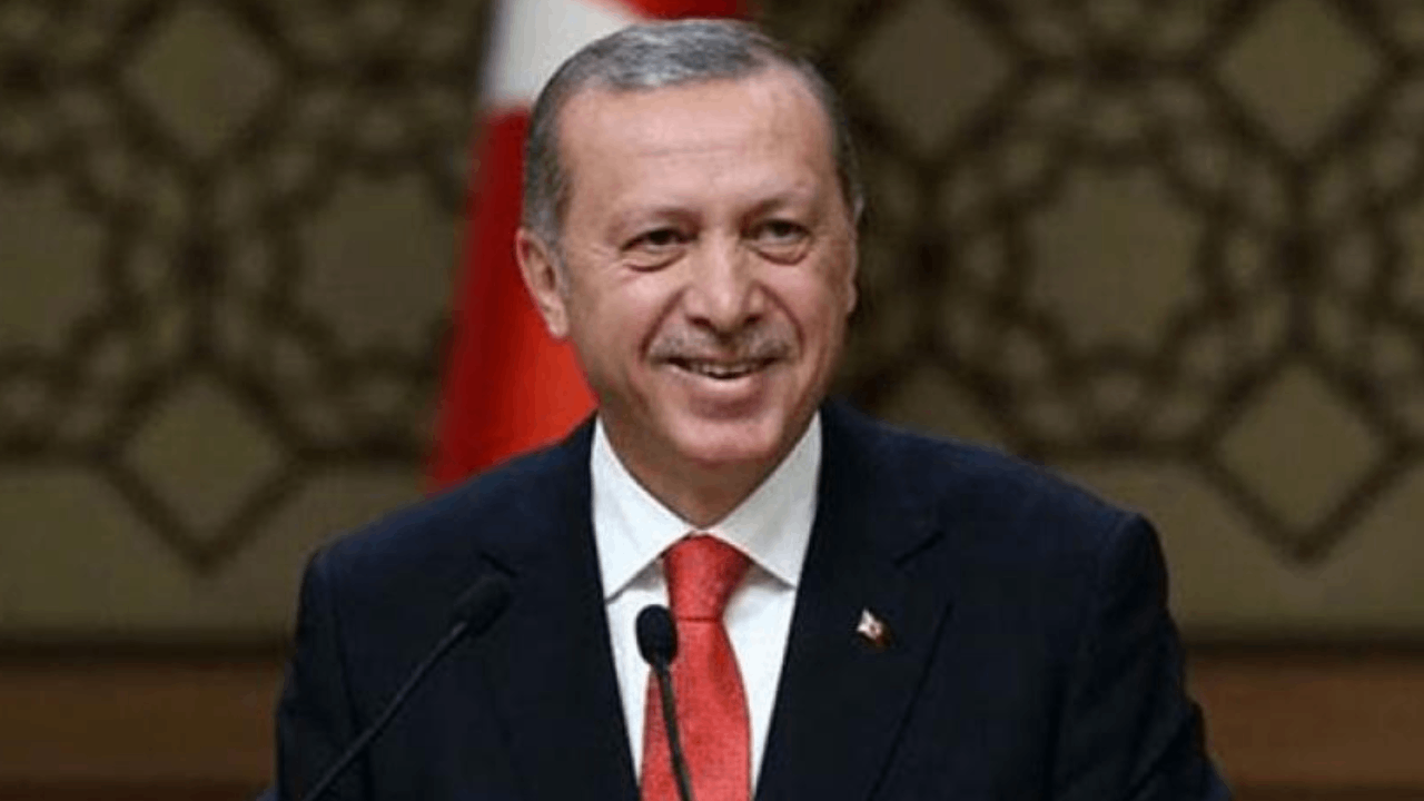 Erdoğan, düzenlemeyi AKP’nin yaptığını “unuttu”… “Emeklilerimize hiçbir şeyin gelmemesi olacak bir şey değil”