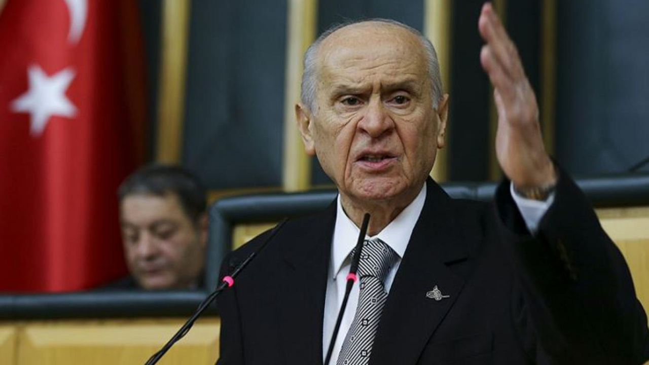 Bahçeli’nin hedefinde sosyal medya paylaşımları var: Çanakkale yangınına “imar rantı” diyenlere “tutuklansın” çağrısı