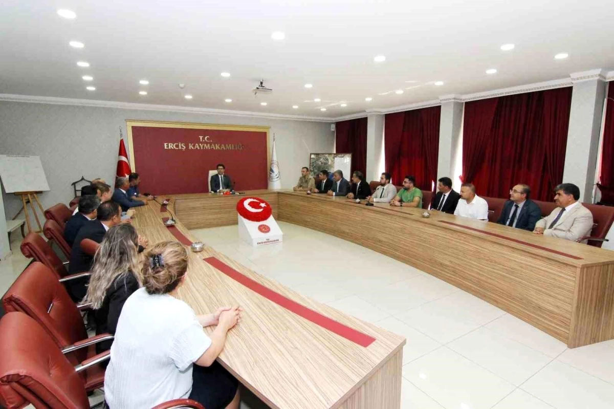 Van’ın Erciş Kaymakamı Nuri Mehmetbeyoğlu’nun yerine Murat Karaloğlu atandı