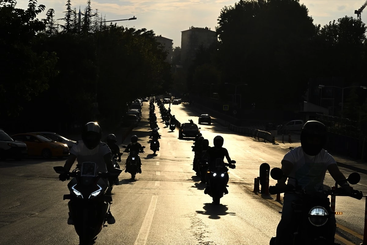 Motokuryeler ve motosiklet sürücüleri, öldürülen Samet Özgül için adalet istedi