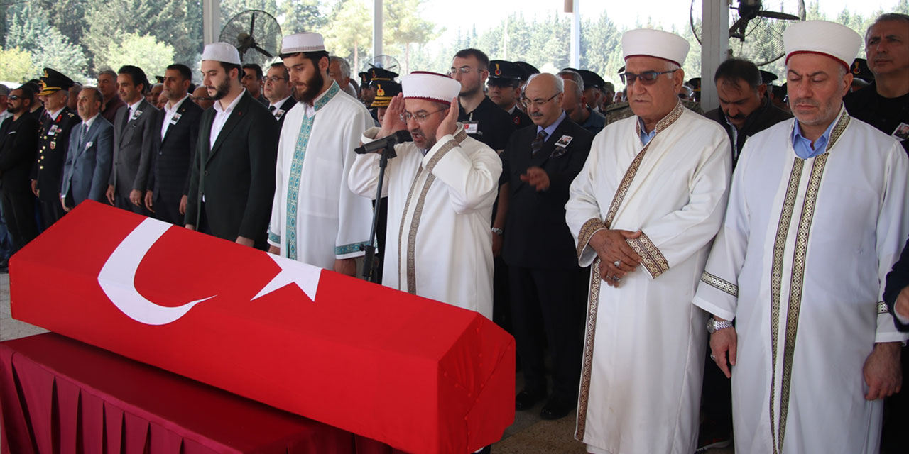 Şehit Astsubay Nebi Çullu, Adana’da son yolculuğuna uğurlandı