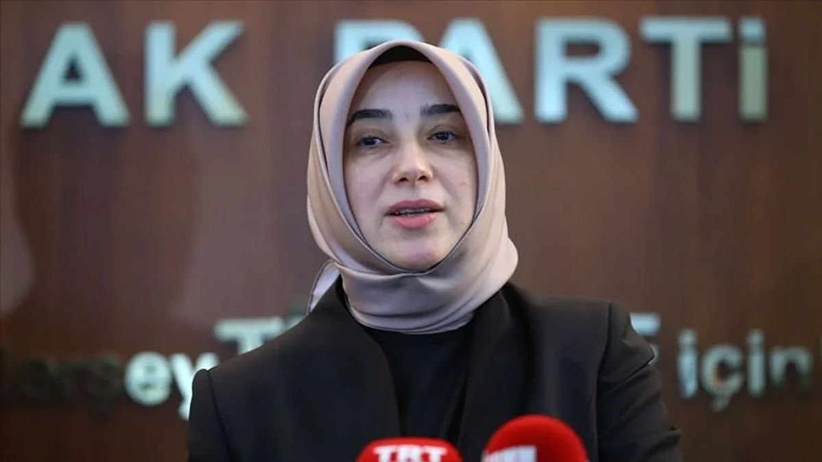 Özlem Zengin görevden alındı mı? AK Parti’den açıklama geldi