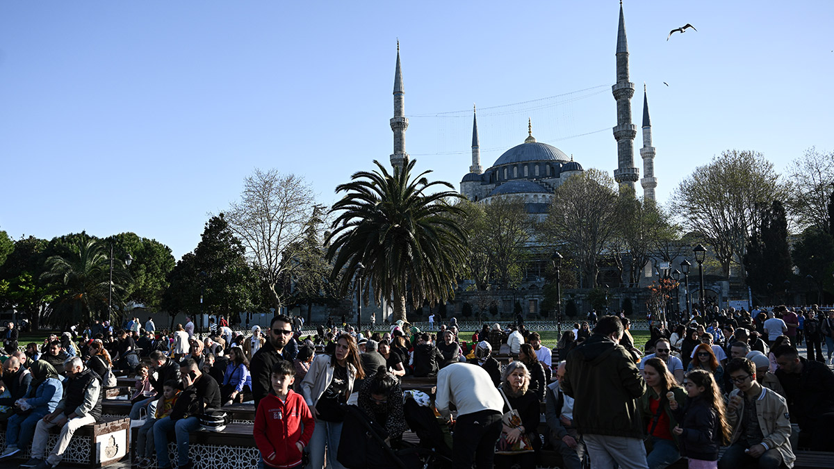 İstanbul’un tarihi ve turistik yerlerinde bayram yoğunluğu