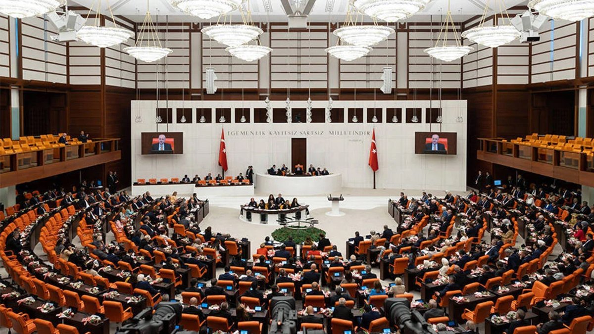 Siyasi partiler bugün bayramlaşacak: CHP 15, AK Parti 8 partiyi ziyaret edecek