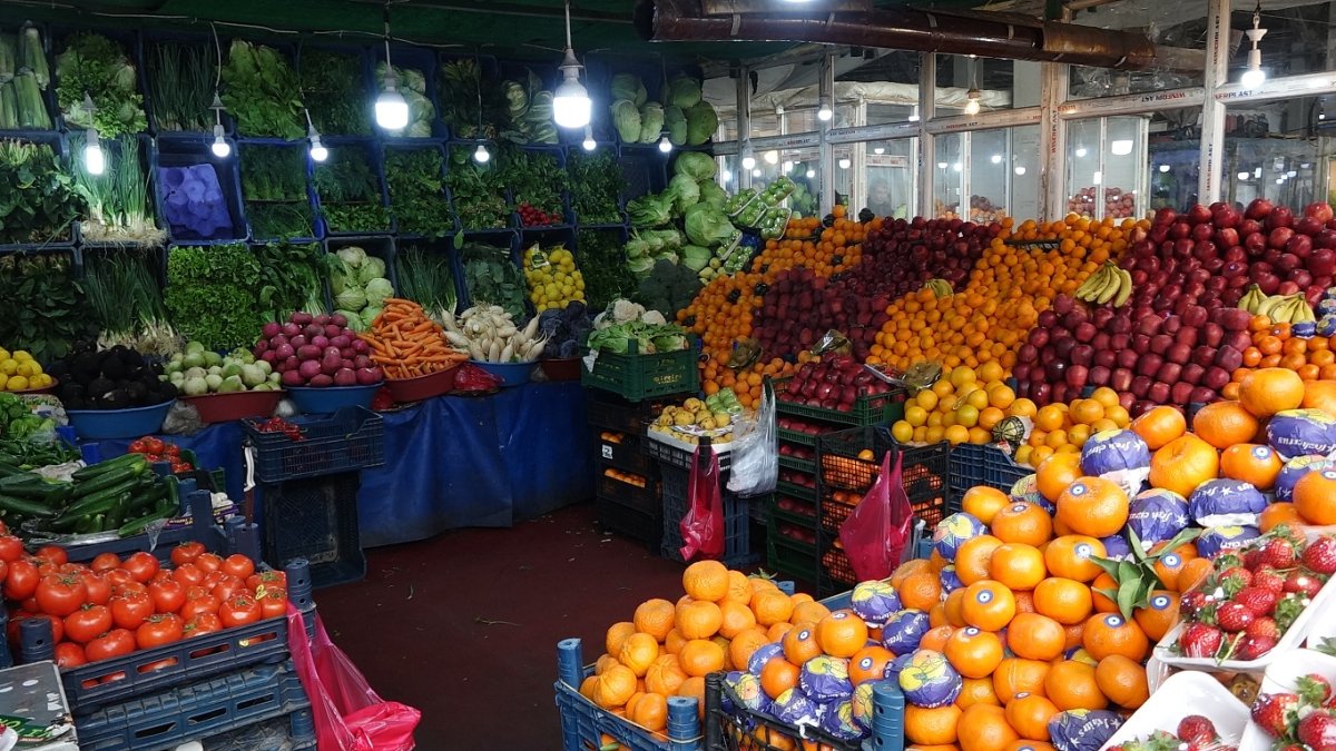 Üretici zarar ediyor tüketici pahalı gıda yiyor