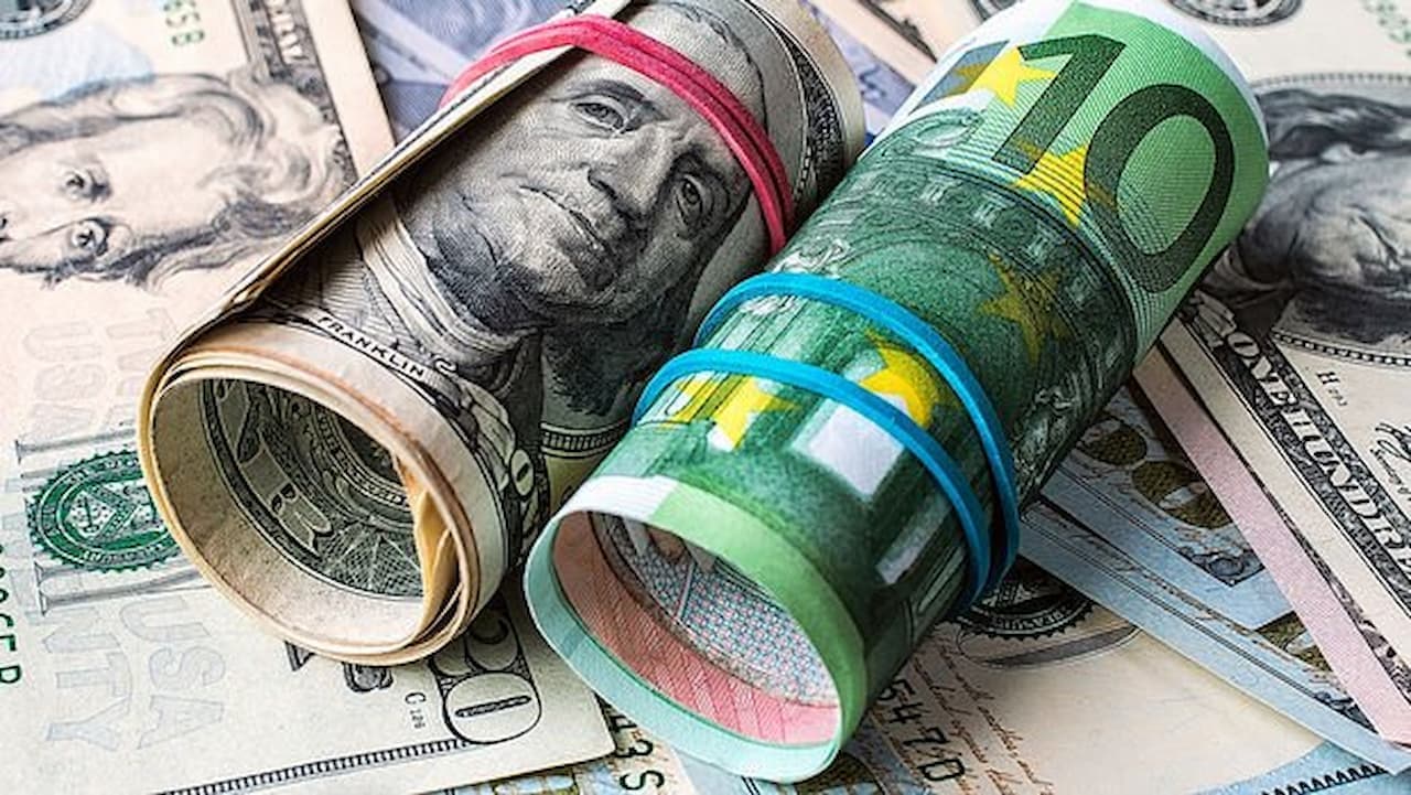 Euro’nun Dolar Karşısında Güç Kazanması: Enflasyon ve Para Politikalarındaki Son Gelişmeler