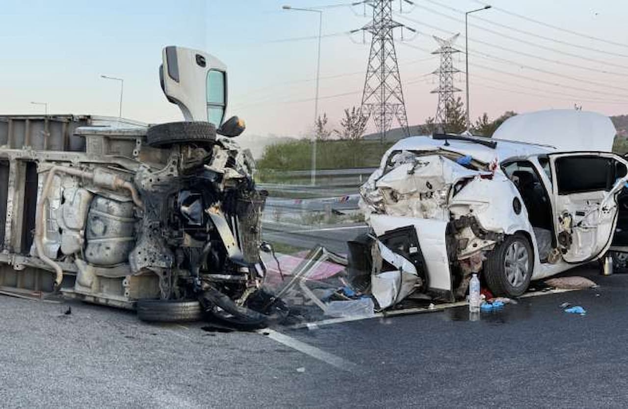 Baba ve Kızı Trafik Kazasında Hayatını Kaybetti, 4 Yaralı!