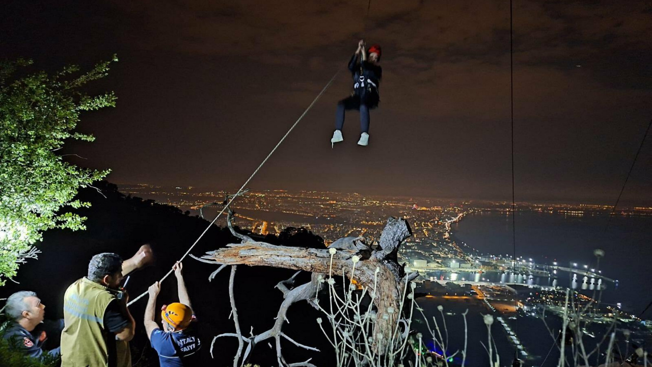 AFAD Başkanı Memiş’ten Antalya’da teleferik kabinlerinde mahsur kalan vatandaşlarla ilgili açıklama