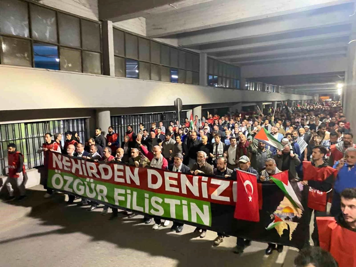 Binlerce Vatandaş Filistin’e Destek İçin Yürüdü