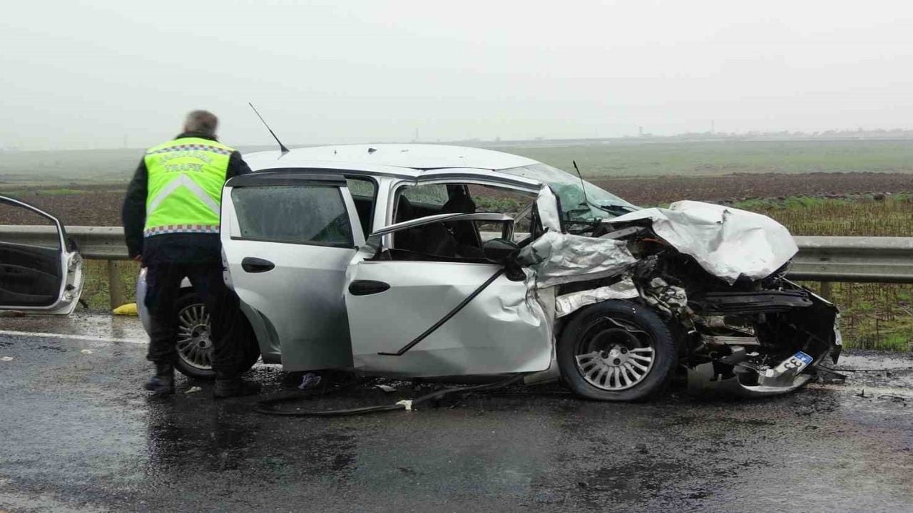 Diyarbakır-Elazığ yolunda yaşanan trafik kazası can aldı: 3 kişi hayatını kaybetti