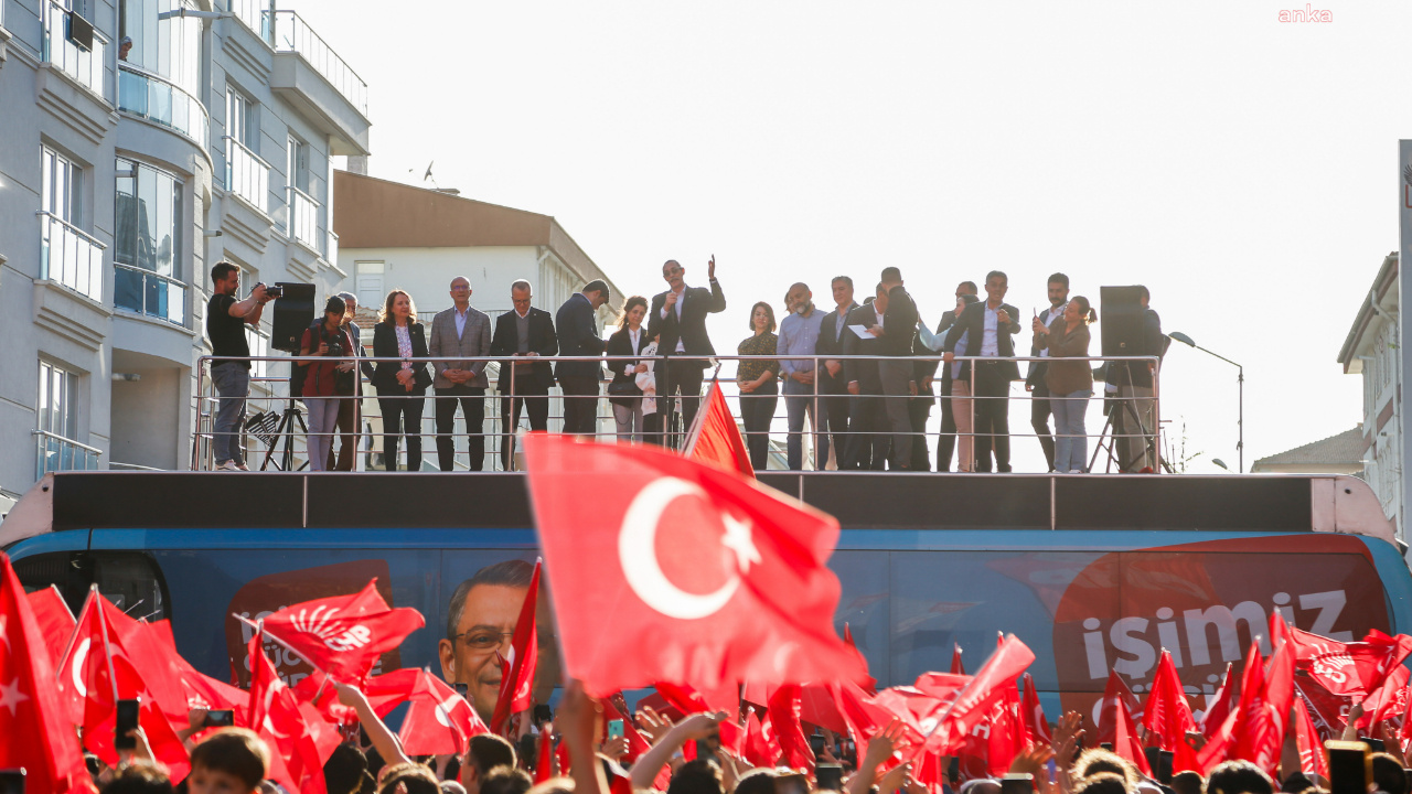 Erdal Beşikçioğlu sözünü tuttu! Seçim zaferini Ankara havası oynayarak kutladı