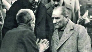 İkonik fotoğrafta Atatürk’e derdini anlatan kişinin torunu başkan oldu