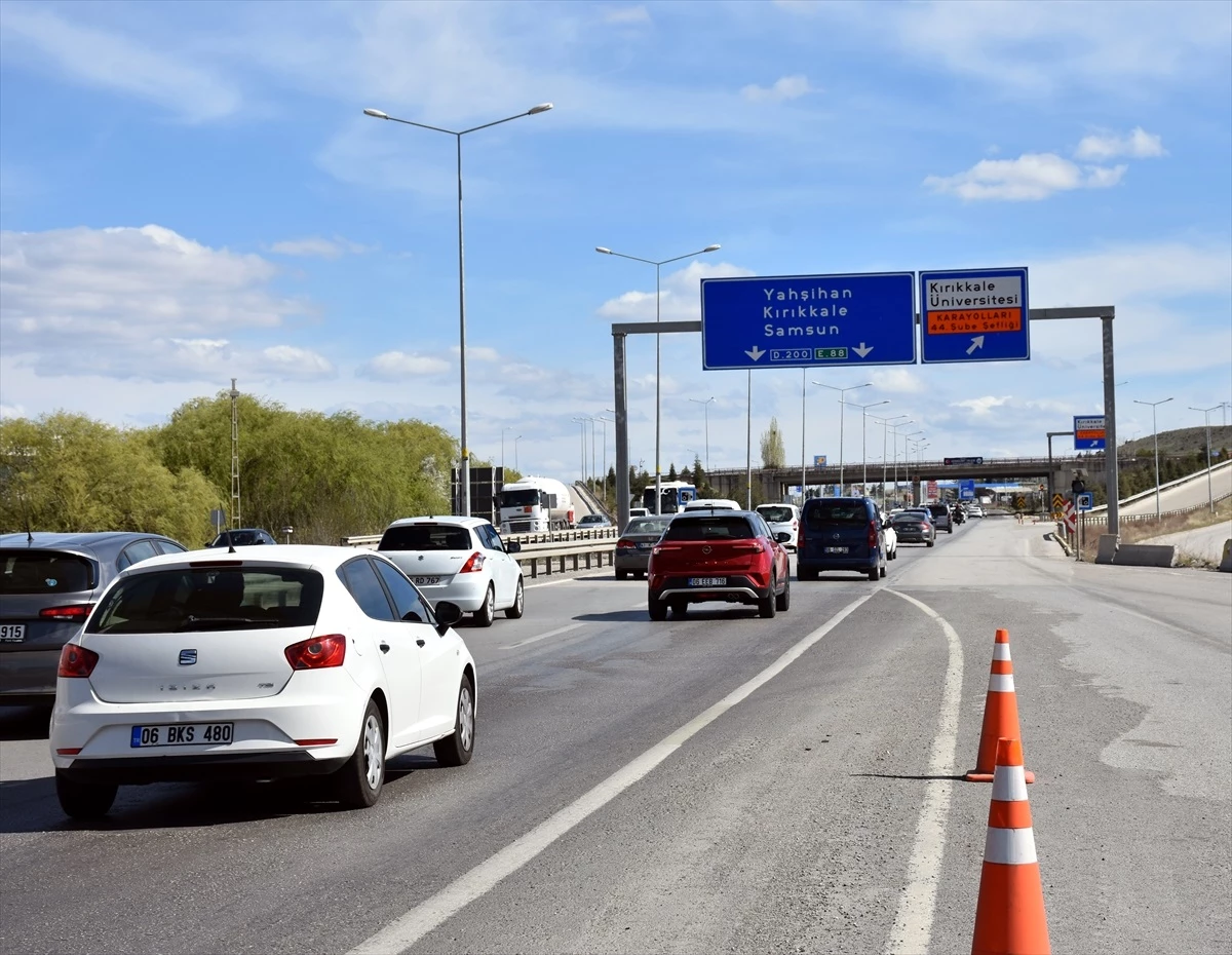 Kırıkkale’de Bayram Tatili Trafik Yoğunluğu