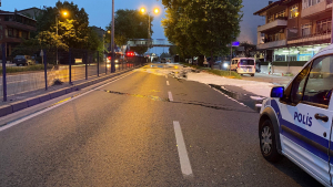 Kocaeli’nde patlama riski: Evler tahliye edildi, karayolu trafiğe kapatıldı!