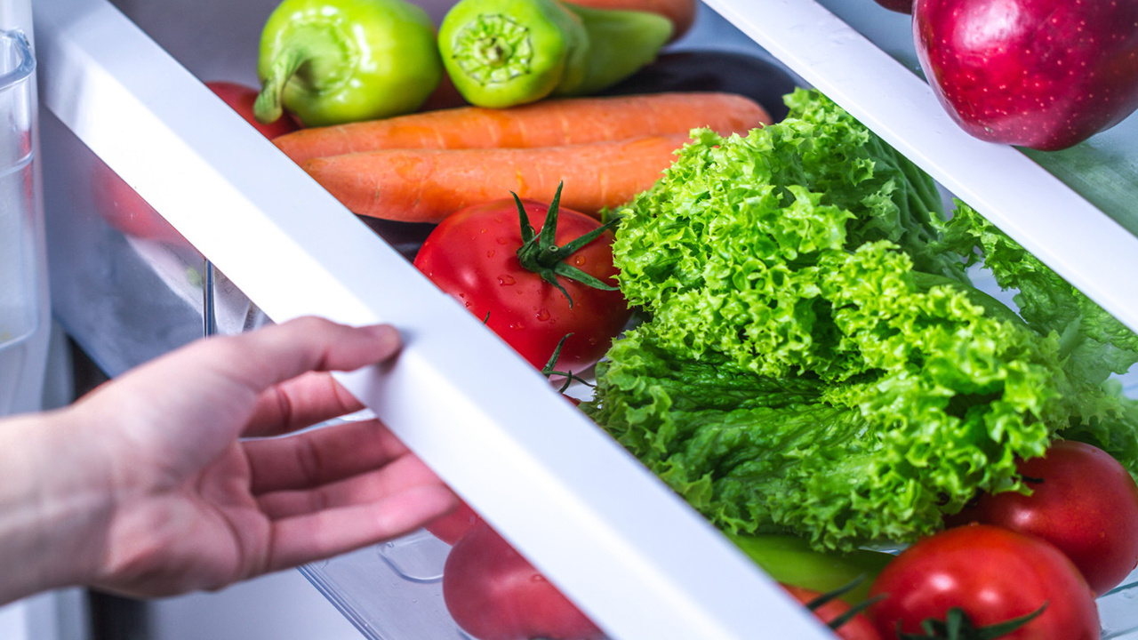 Meyve ve sebzeler çürüyorsa hemen bunu deneyin: Buzdolabına 1 tane koymanız yeterli oluyor