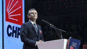 Özgür Özel, Dervişoğlu’u tebrik etti: İyi insanların partisi yeni bir yol çiziyor