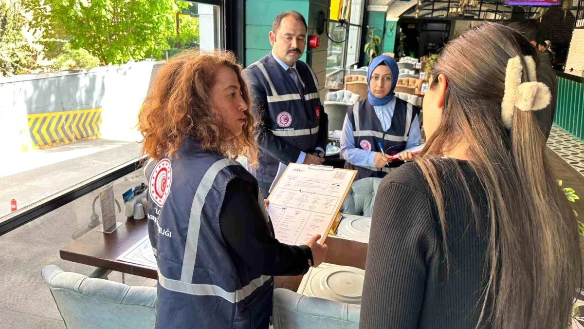 Ticaret Bakanlığı, yiyecek ve içecek işletmelerinde fiyat etiketi denetimi yaptı