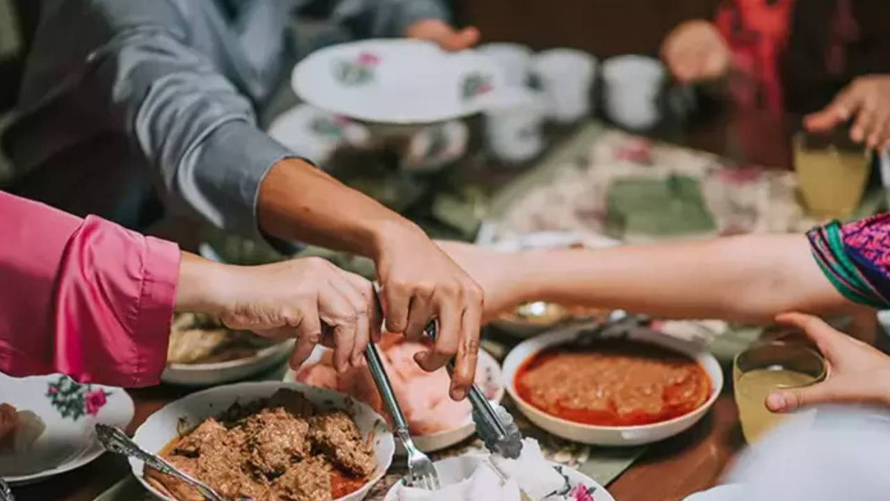 Uzmanı uyardı: Ramazan sonrası duyulan yemek ihtiyacına dikkat