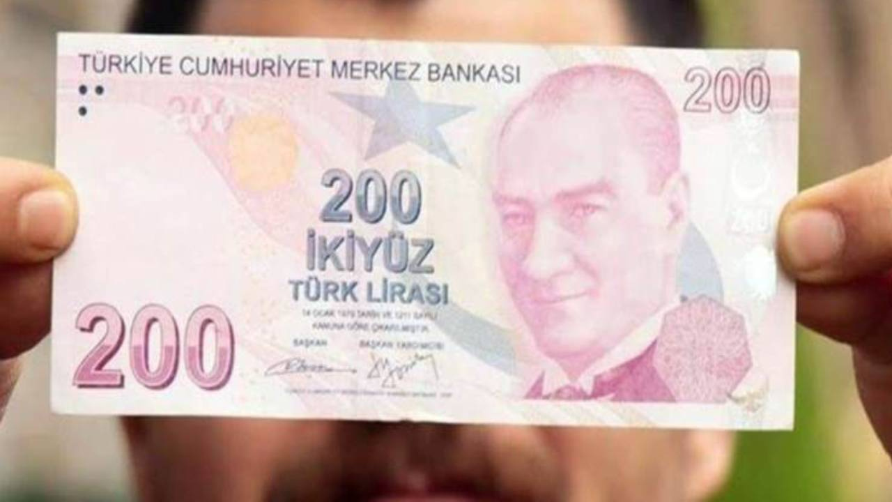 Yeni 200 TL ve 50 TL’ler tedavüle girdi: İmza farkı