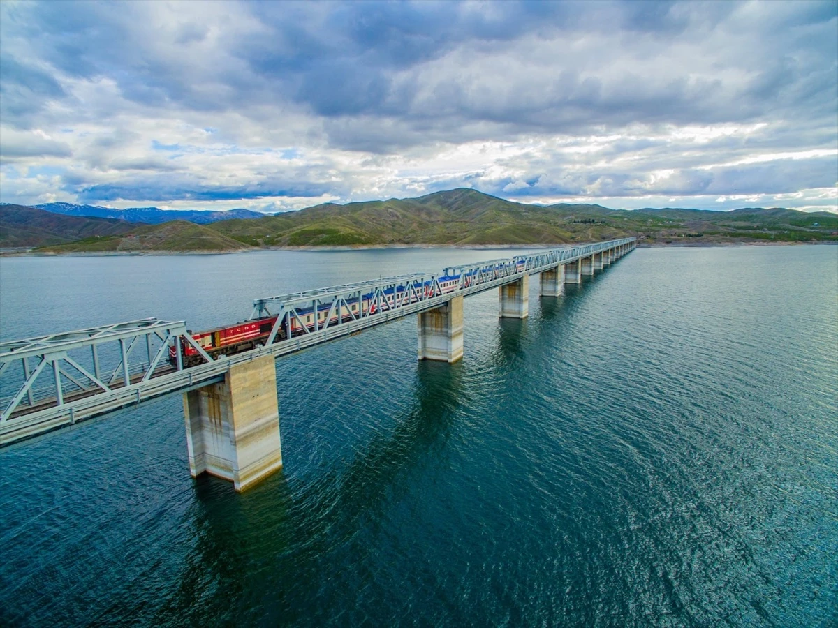 Ankara-Tatvan ve Ankara-Diyarbakır tren seferleri başlıyor