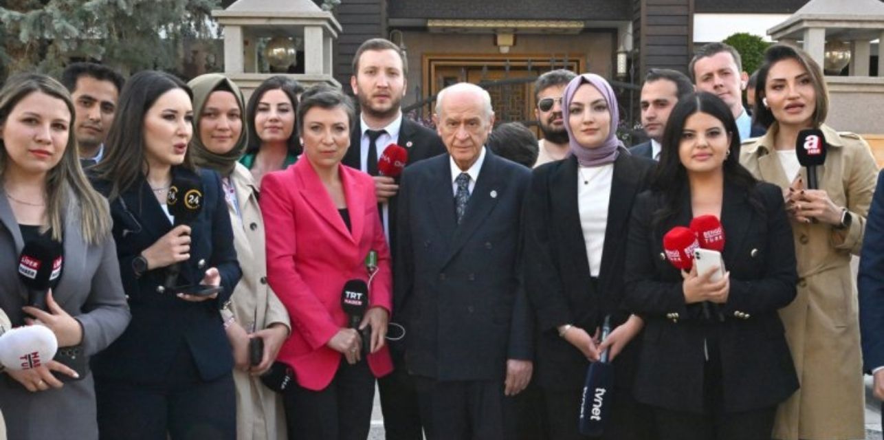 Bahçeli: Onlar aydın olmaktan çıkmışlar, hepsi ansiklopedi haline dönüşmüşler