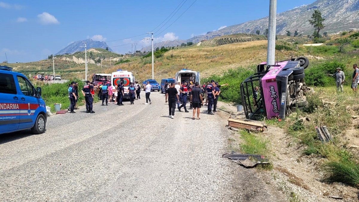 Safari araçları çarpıştı: Çok sayıda yaralı var